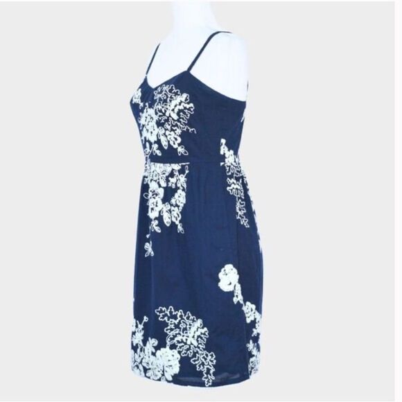 J.CREW Women's Navy Blue Ivory Mirabel Lawn Embroidered Floral Mini Dress Size 6 - Picture 2 of 9